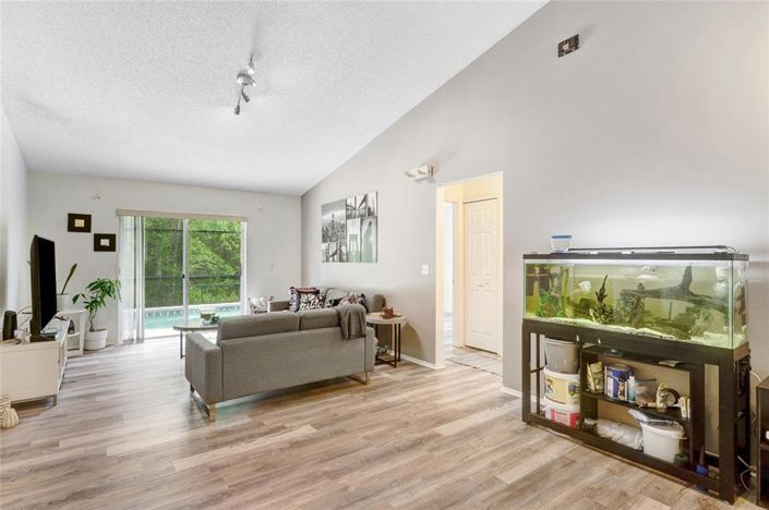 Image No.6-3 Bed Property for sale