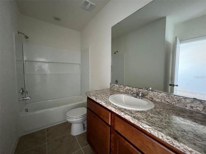 Image No.12-3 Bed Townhouse for sale