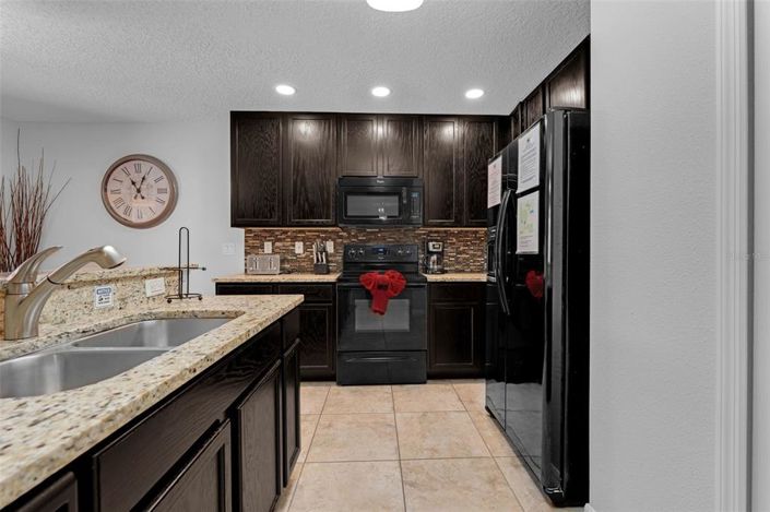 Image No.13-4 Bed Property for sale