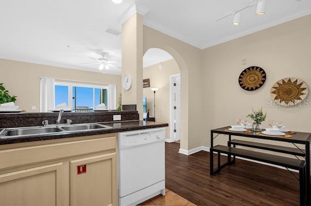 Image No.8-3 Bed Property for sale