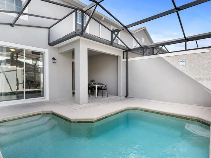 Image No.19-4 Bed Townhouse for sale