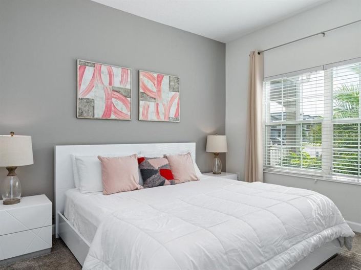 Image No.2-4 Bed Townhouse for sale