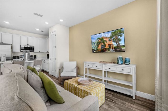 Image No.4-4 Bed Townhouse for sale