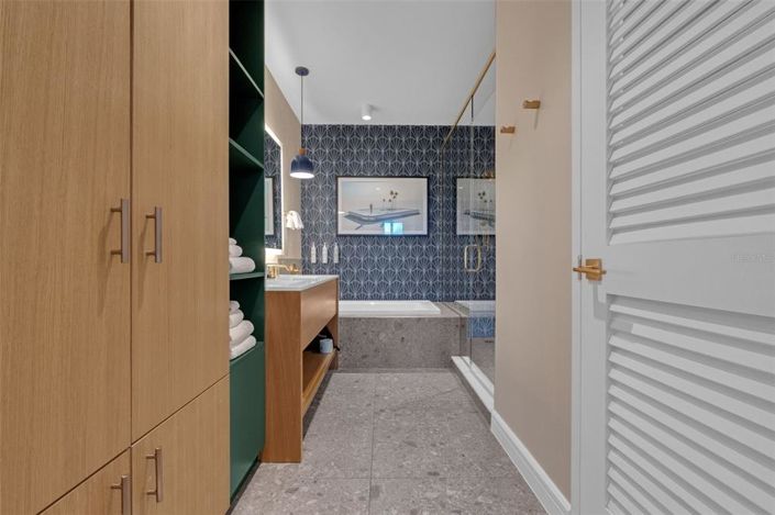 Image No.16-2 Bed Property for sale