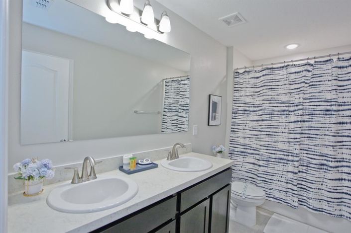 Image No.10-3 Bed Townhouse for sale