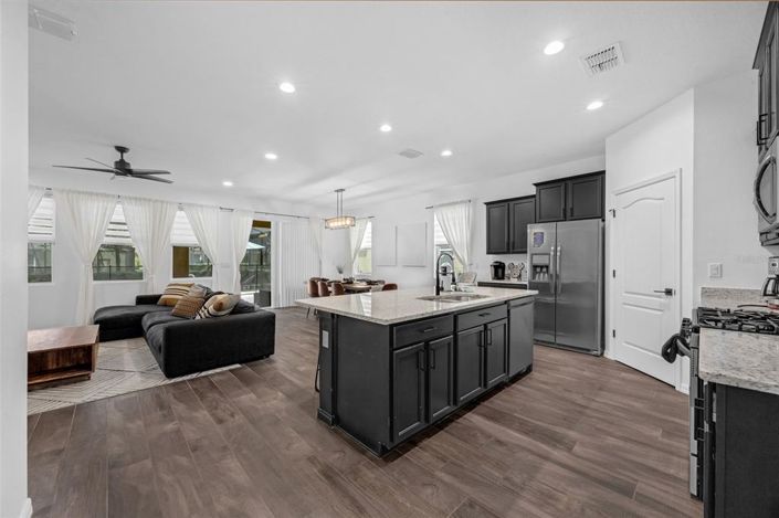 Image No.13-5 Bed Property for sale