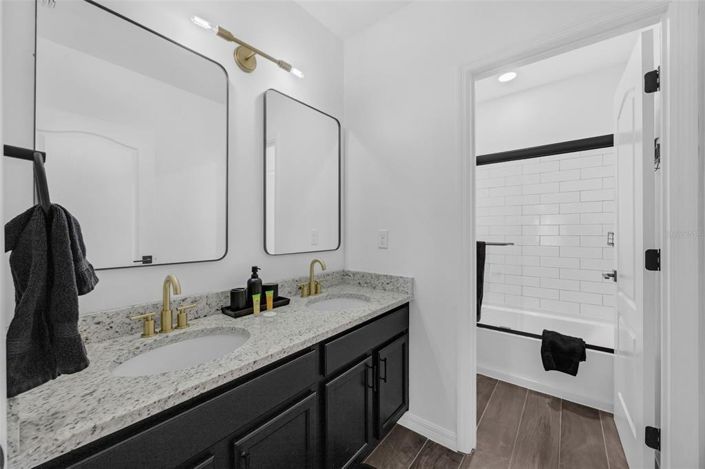 Image No.25-5 Bed Property for sale