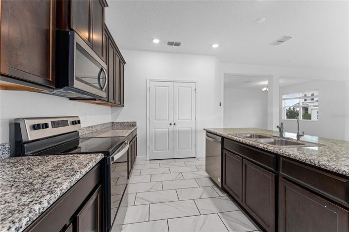 Image No.16-Propriété de 4 chambres à vendre à Davenport