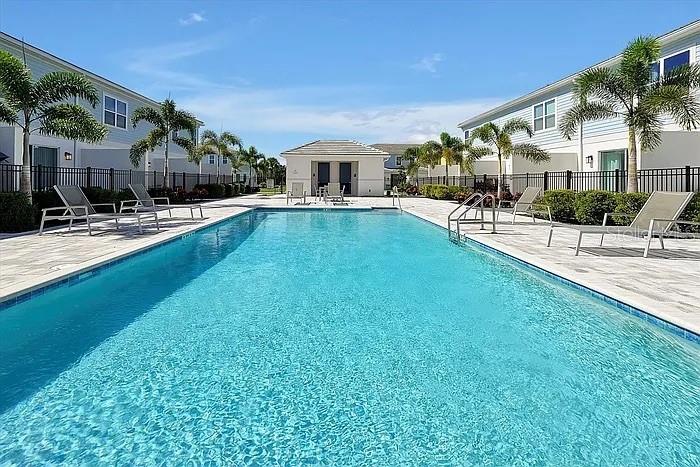 Image No.9-3 Bed Townhouse for sale