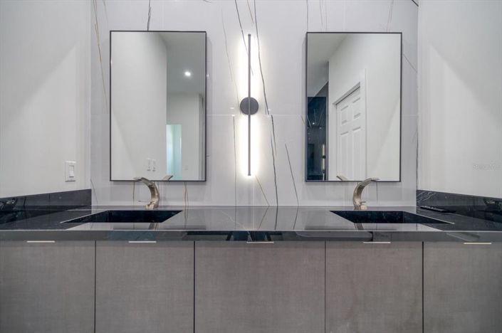 Image No.38-Propriété de 4 chambres à vendre à Floride