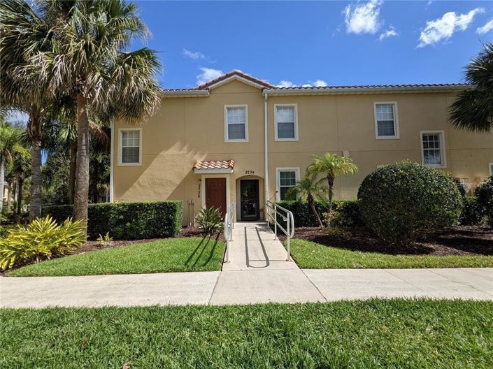 Image No.1-Maison de ville de 3 chambres à vendre à Kissimmee