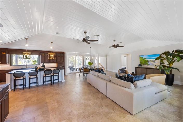 Image No.11-Propriété de 4 chambres à vendre à Anna Maria