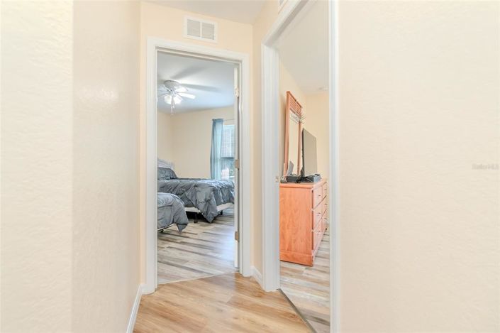 Image No.12-3 Bed Property for sale