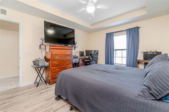 Image No.20-3 Bed Property for sale