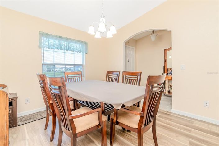 Image No.5-3 Bed Property for sale