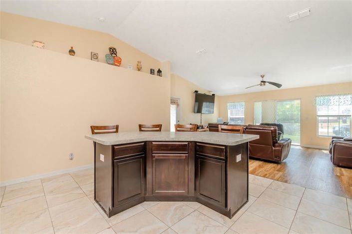 Image No.9-3 Bed Property for sale