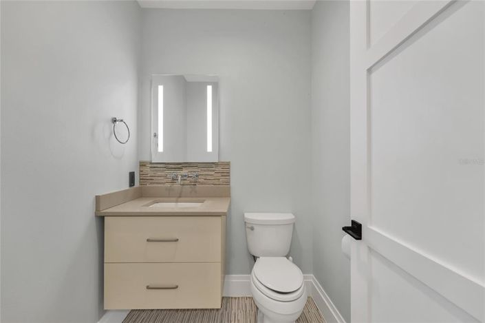 Image No.30-8 Bed Property for sale