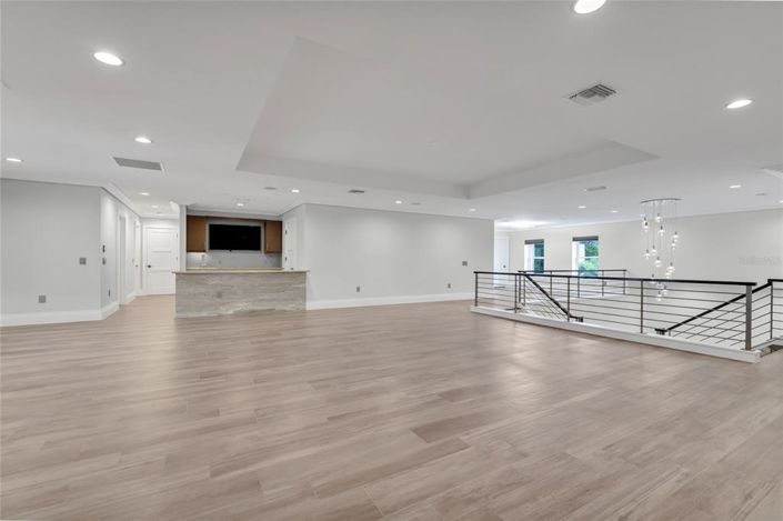 Image No.39-8 Bed Property for sale