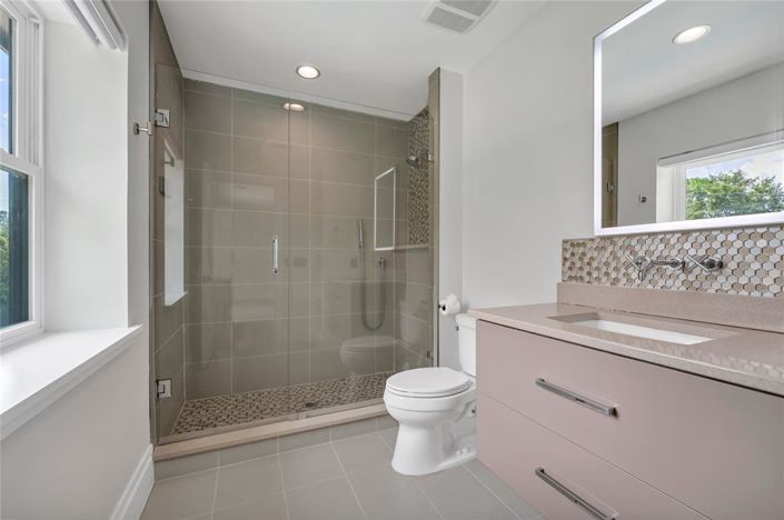 Image No.53-8 Bed Property for sale