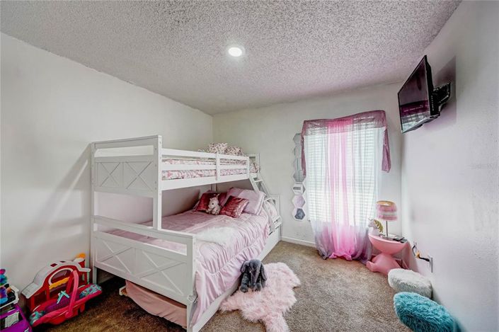 Image No.24-6 Bed Property for sale