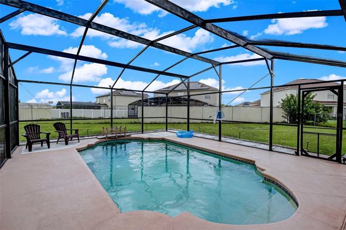 Image No.35-6 Bed Property for sale