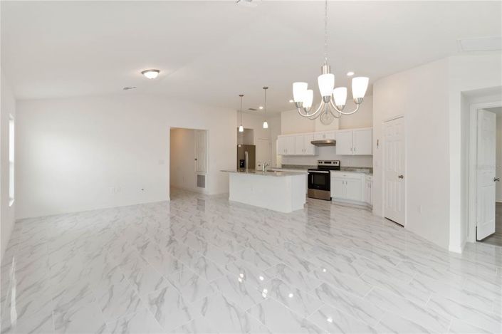 Image No.9-3 Bed Property for sale