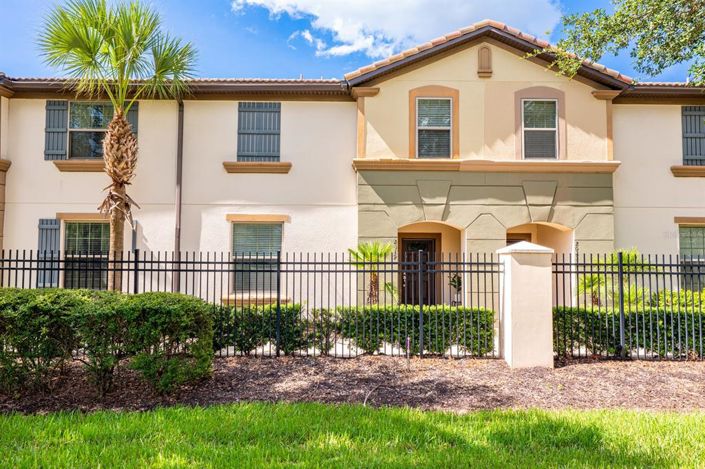 Image No.1-4 Bed Townhouse for sale