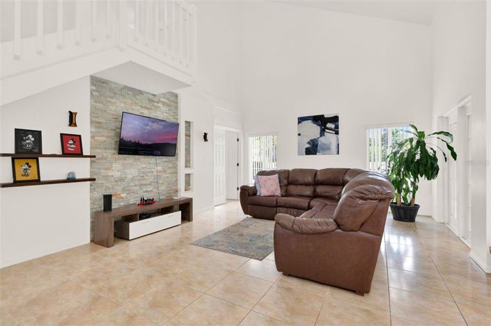 Image No.4-4 Bed Property for sale