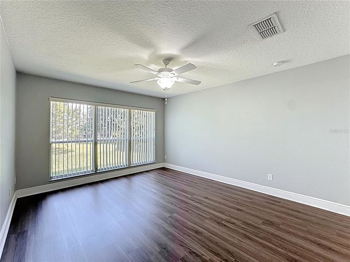 Image No.22-3 Bed Property for sale