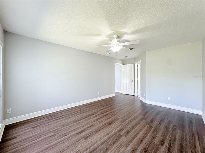 Image No.33-3 Bed Property for sale