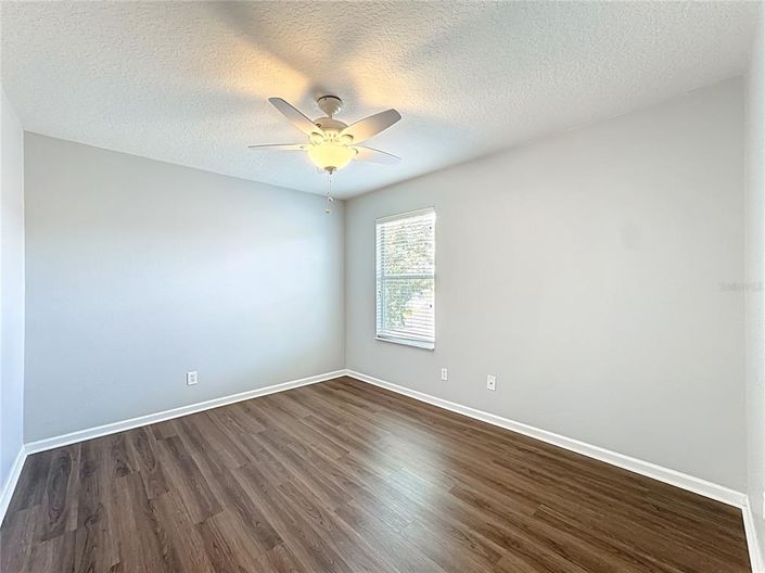 Image No.36-3 Bed Property for sale