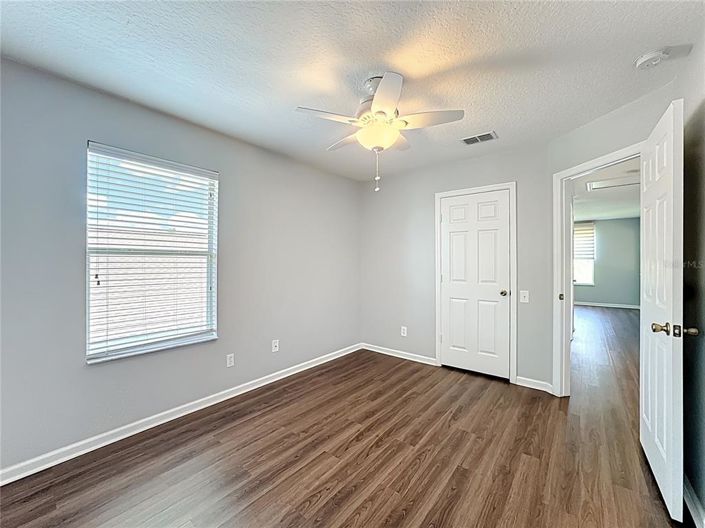 Image No.37-3 Bed Property for sale