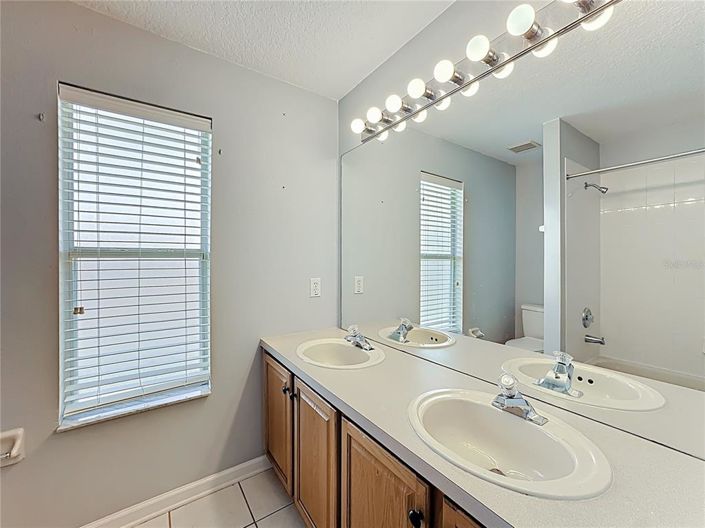 Image No.44-3 Bed Property for sale