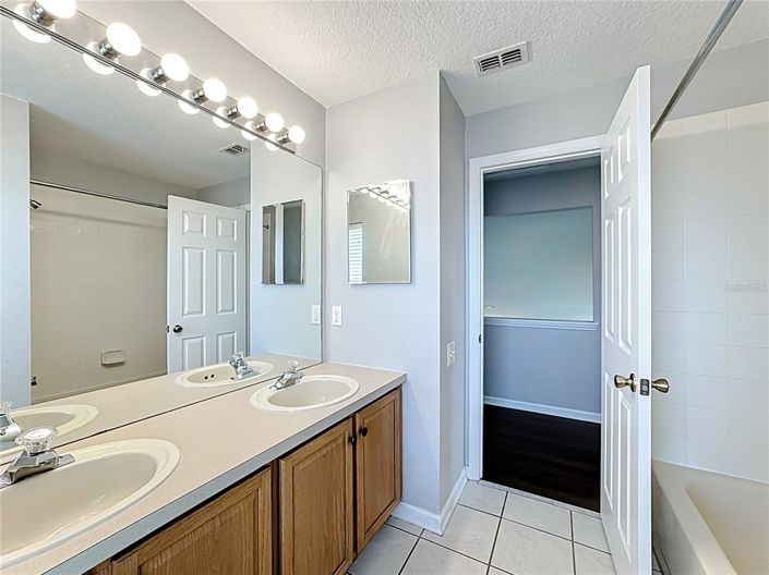 Image No.46-3 Bed Property for sale