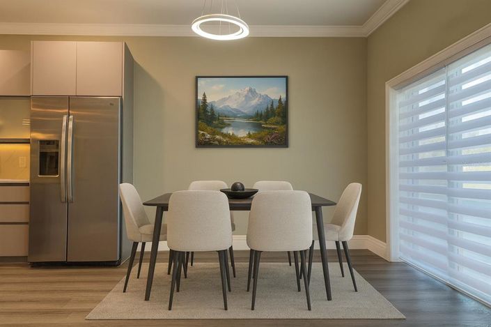 Image No.18-4 Bed Townhouse for sale