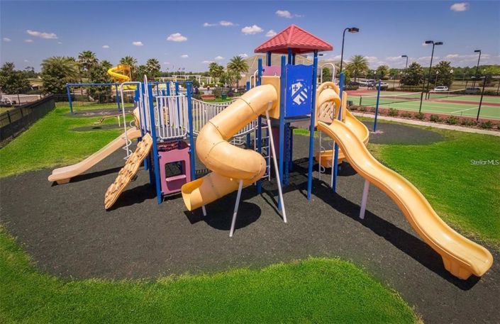 Image No.52-4 Bed Townhouse for sale