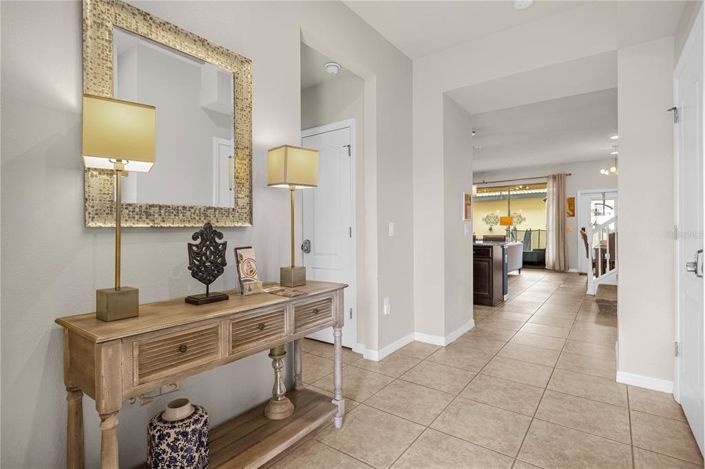 Image No.4-5 Bed Townhouse for sale