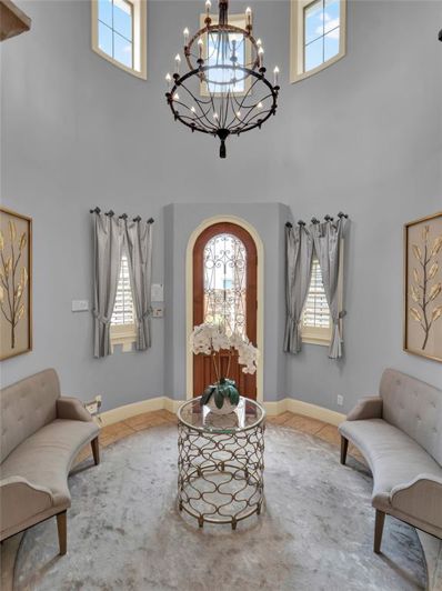 Image No.20-7 Bed Property for sale