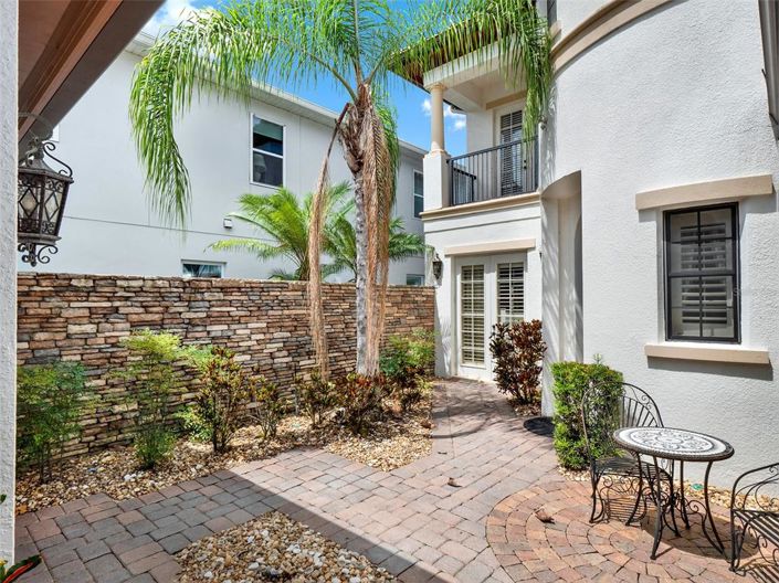 Image No.9-7 Bed Property for sale