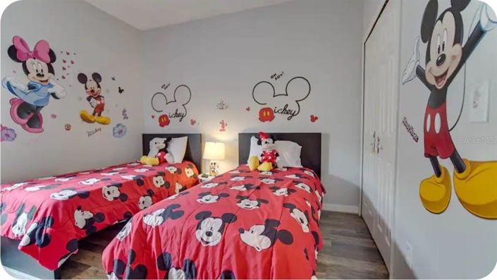 Image No.15-5 Bed Property for sale