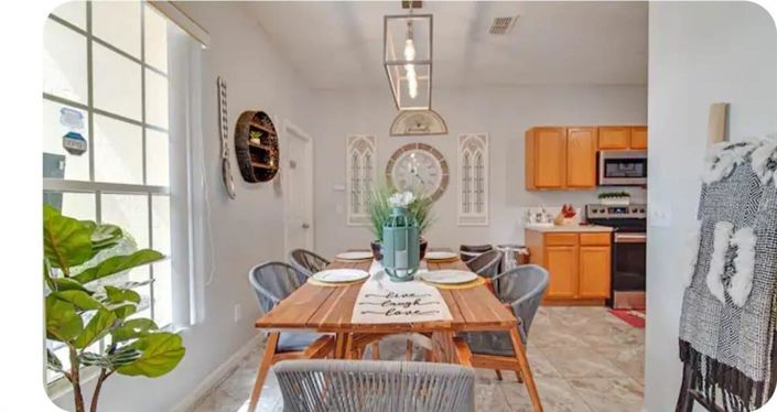 Image No.5-5 Bed Property for sale