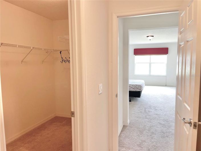 Image No.26-5 Bed Property for sale