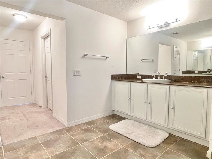 Image No.27-5 Bed Property for sale