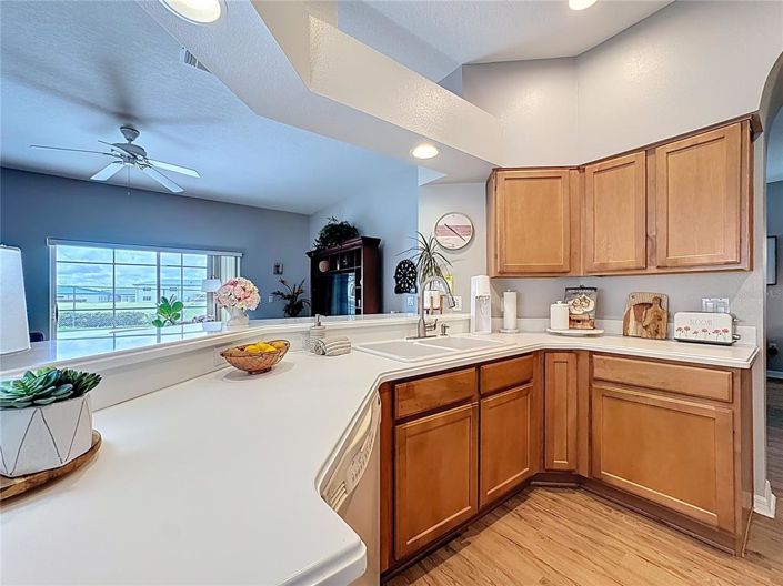 Image No.11-5 Bed Property for sale