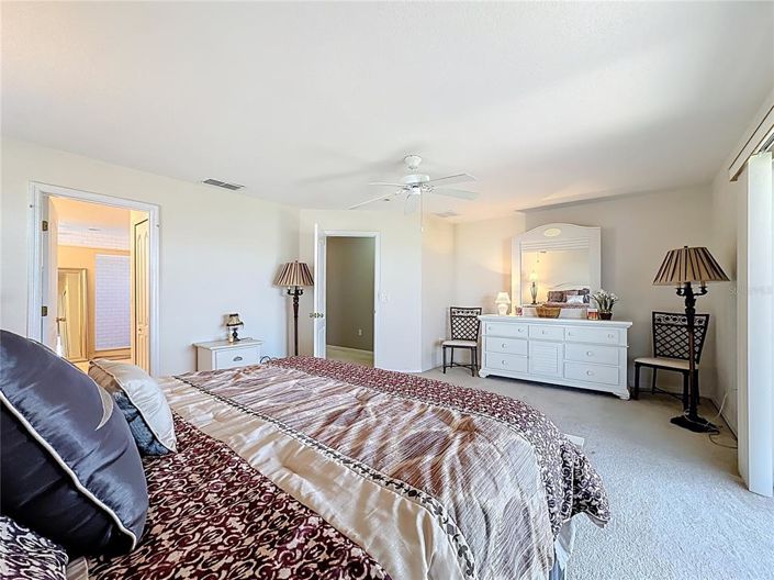 Image No.19-5 Bed Property for sale