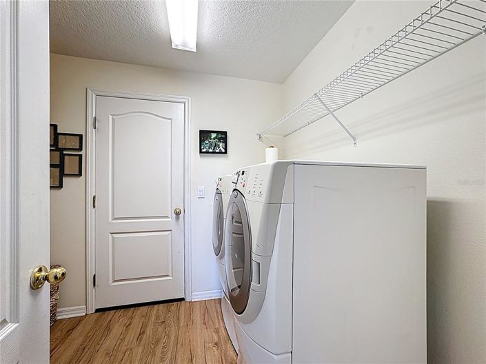 Image No.27-5 Bed Property for sale