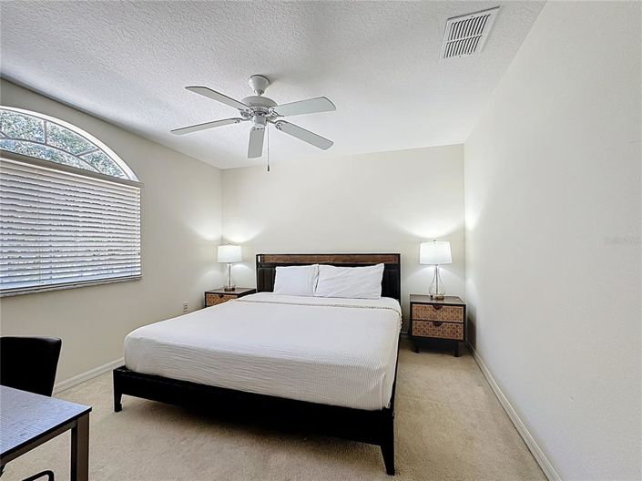 Image No.32-5 Bed Property for sale