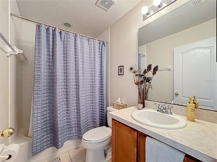 Image No.36-5 Bed Property for sale