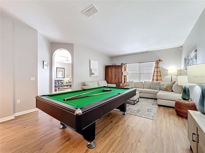 Image No.6-5 Bed Property for sale