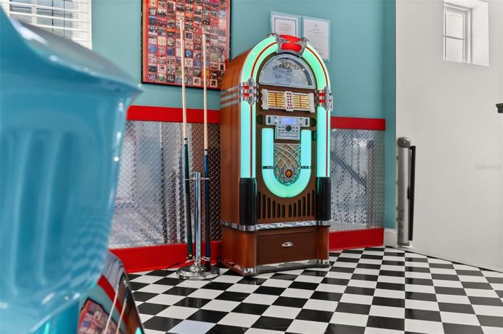 Image No.33-5 Bed Property for sale